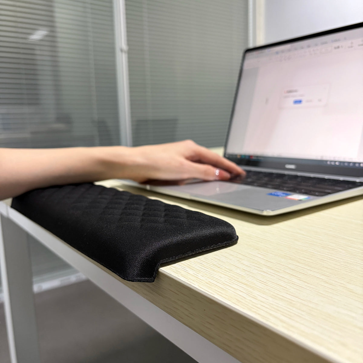 Memory Foam Desk Edge Rest